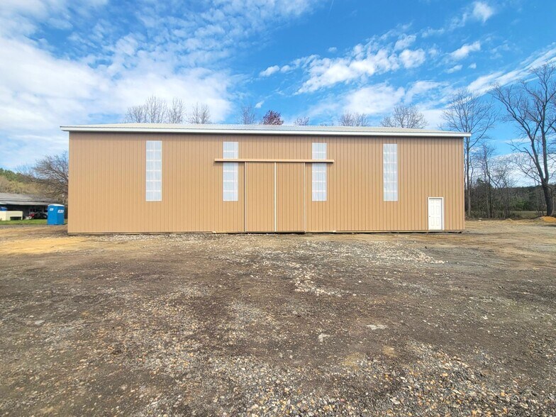 More Photos Of 36877 Bi State Blvd, Delmar Warehouse For Lease