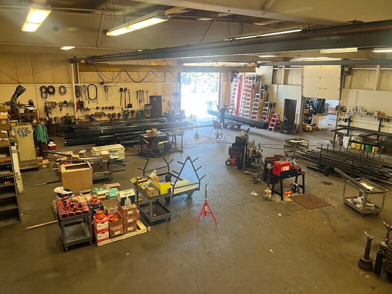 More Photos Of 5906 Prairie St, Weston Office For Sale