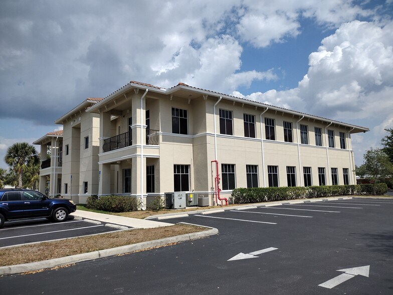More Photos Of 260 Beth Stacey Blvd, Lehigh Acres Medical For Sale