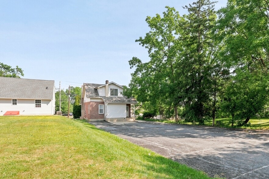More Photos Of 5194 Hamilton Blvd, Allentown Freestanding For Sale