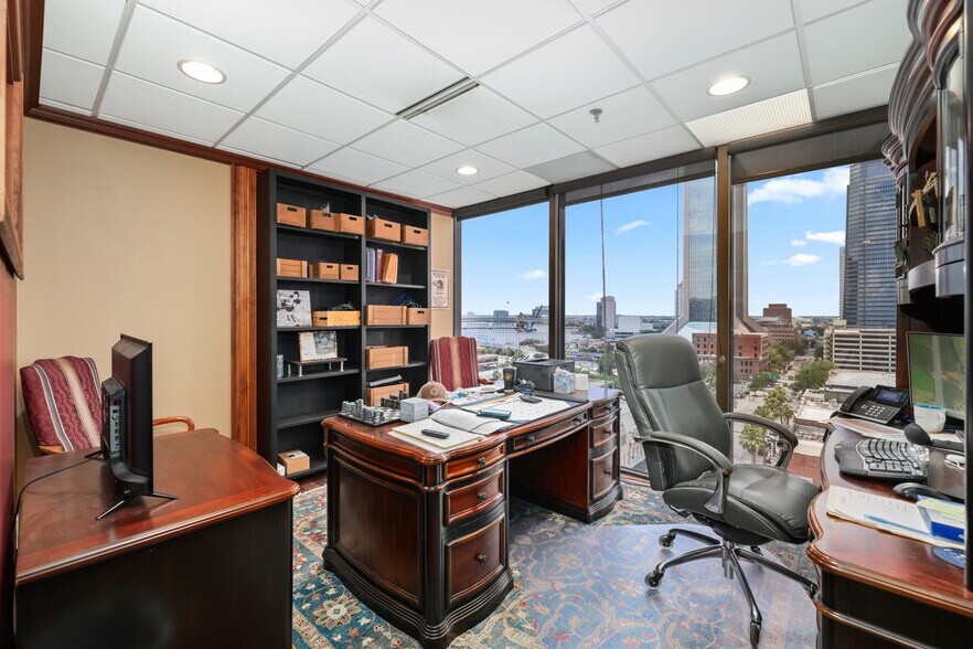 More Photos Of 233 E Bay St, Jacksonville Office For Sale