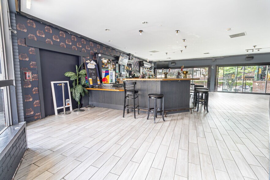 More Photos Of 16-20 Caroline St, Saratoga Springs Restaurant For Sale