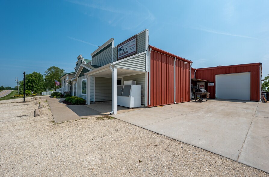 More Photos Of 4634 Highway 185, New Haven Freestanding For Sale