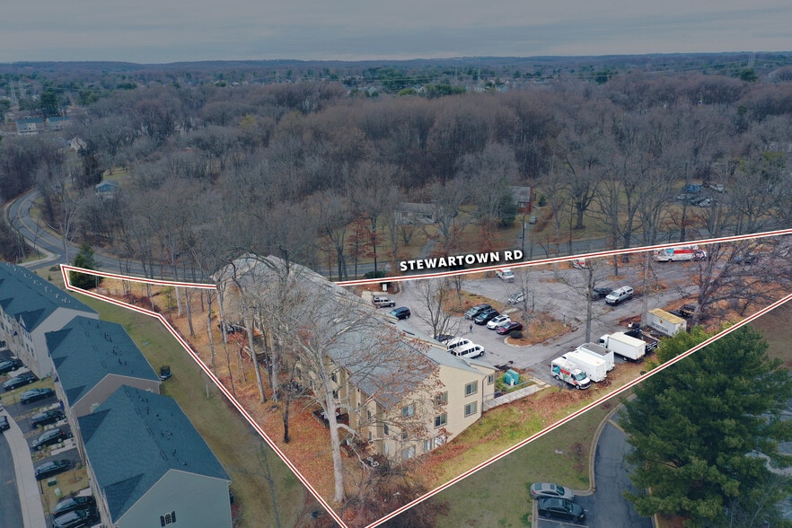 More Photos Of 9426 Stewartown Rd, Gaithersburg Office For Sale