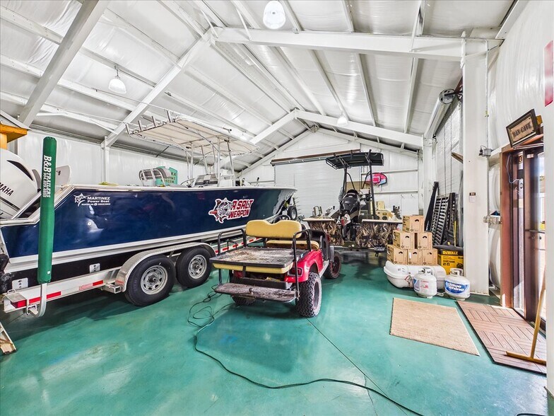 More Photos Of 100 Pilothouse Ct, Palatka Multifamily For Sale