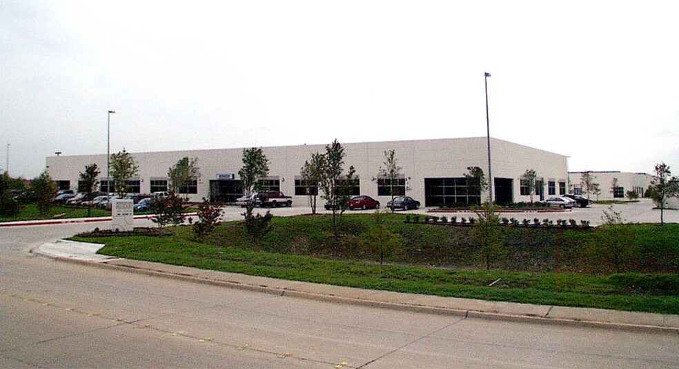 More Photos Of 16650 Westgrove Dr, Addison Light Manufacturing For Lease