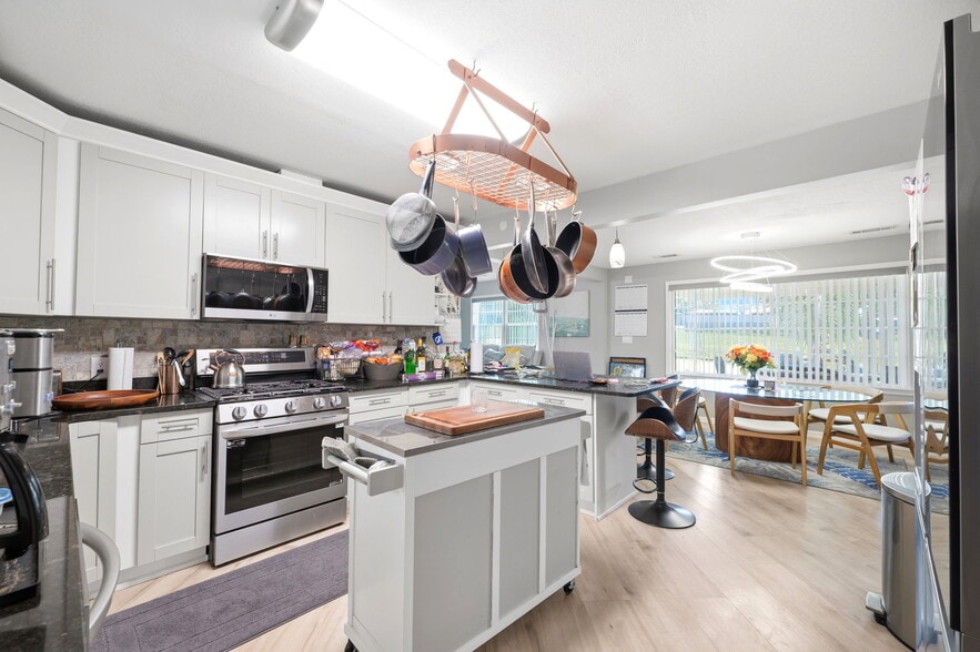 More Photos Of 8744 Gall Blvd, Zephyrhills Hotel For Sale
