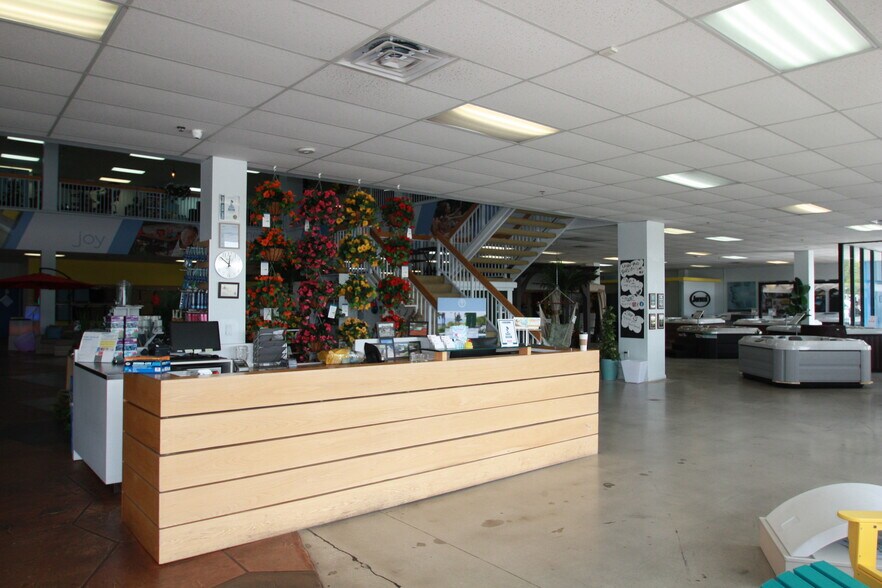 More Photos Of 2201 W Atlantic Blvd, Pompano Beach Showroom For Lease