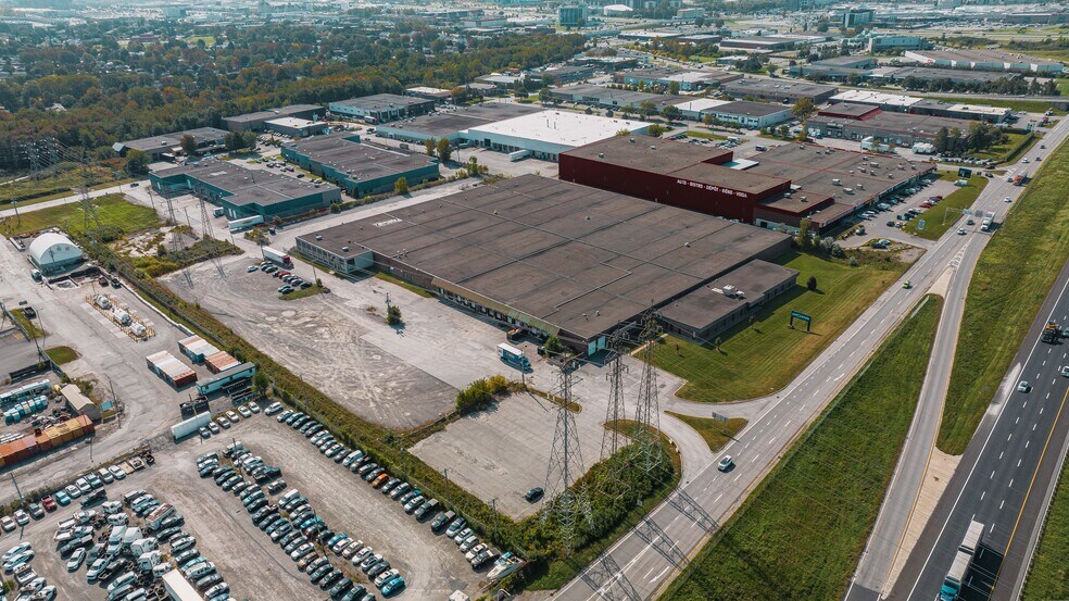 More Photos Of 1616-1620 Sud Laval (A-440) Desste E, Laval Distribution For Lease