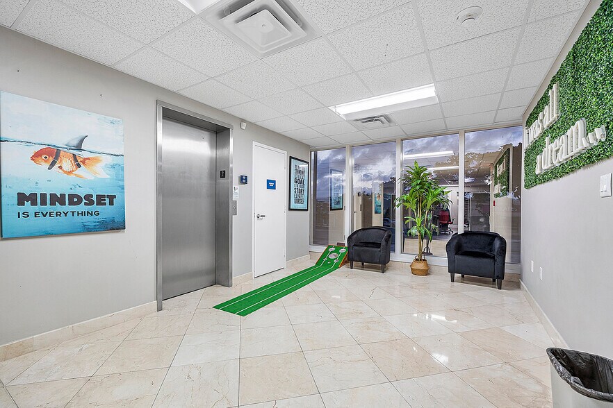 More Photos Of 5300 N Federal Hwy, Fort Lauderdale Office For Sale