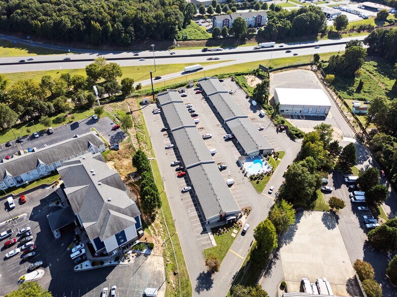More Photos Of 1721 Broadcast St, Gastonia Hotel For Sale