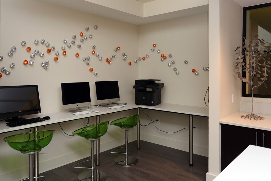 More Photos Of 101 N Wolfe St, Baltimore Apartments For Lease