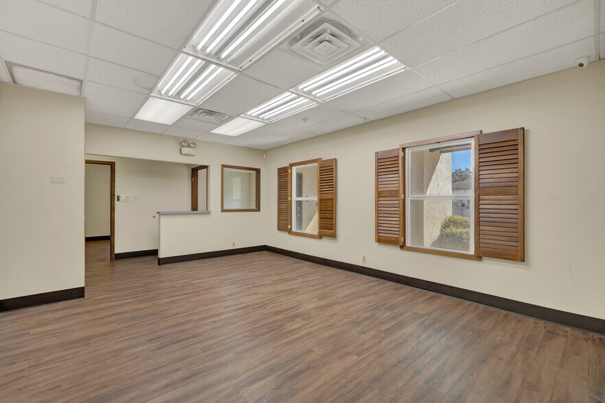 More Photos Of 3 Commercial Pl, Schertz Office For Lease