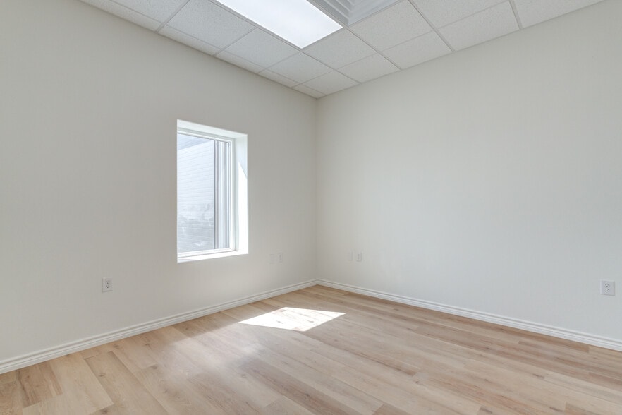 More Photos Of 9014 County Road 6820, Lubbock Distribution For Lease