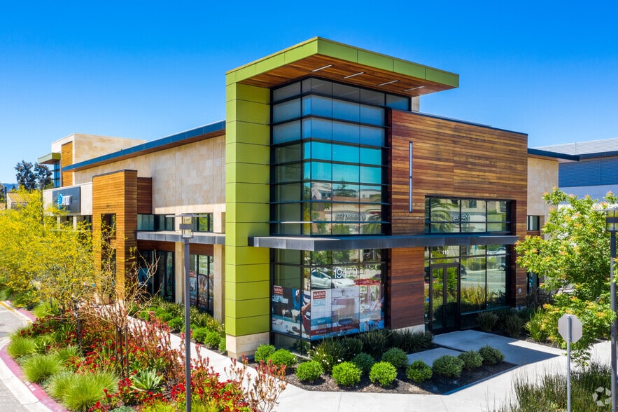 More Photos Of 19479-19499 Stevens Creek Blvd, Cupertino Unknown For Lease