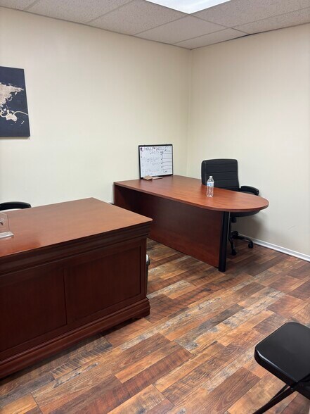 More Photos Of 12750 Ventura Blvd, Studio City Loft Creative Space For Lease