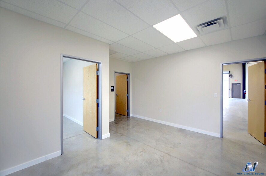 More Photos Of 7696 183A Toll Rd, Leander Warehouse For Lease