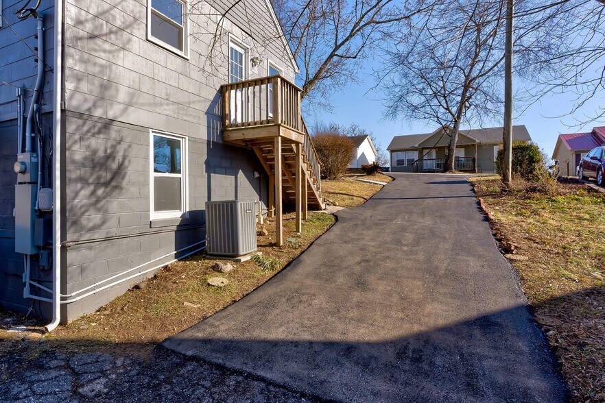 More Photos Of 2737 Gaston Ave, Knoxville Apartments For Sale