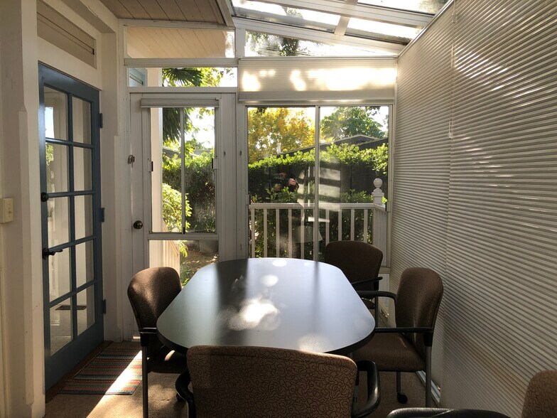 More Photos Of 200 W Victoria St, Santa Barbara Office For Lease