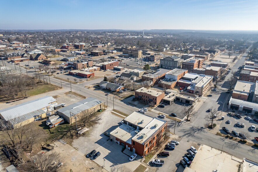 More Photos Of 201 E Hobson Ave, Sapulpa Loft Creative Space For Sale