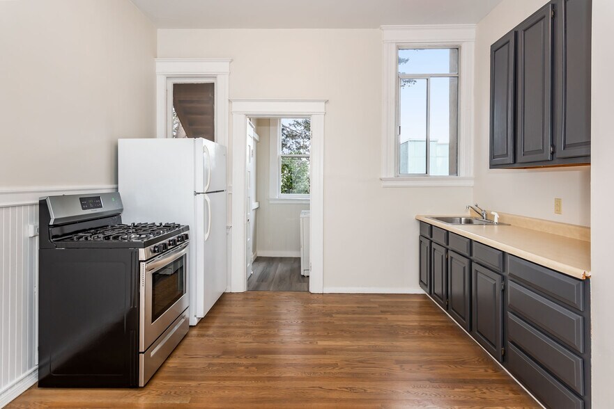 More Photos Of 407-411 Greenwich St, San Francisco Apartments For Sale