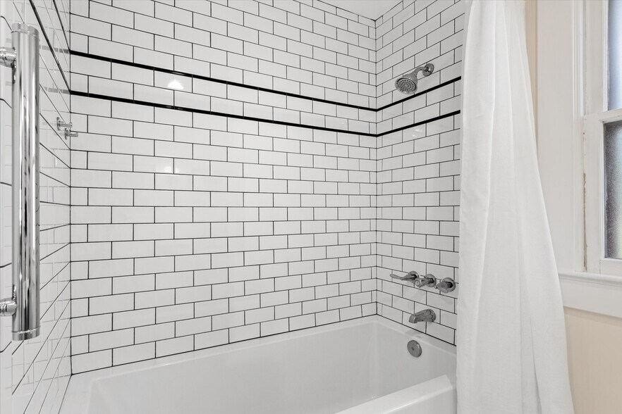 More Photos Of 16 Locust St, Saint Augustine Specialty For Sale