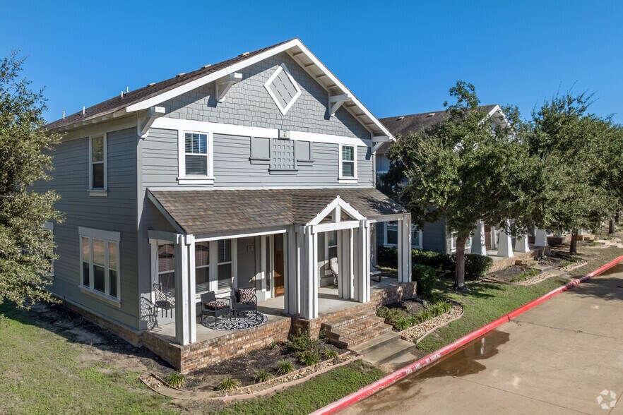 Primary Photo Of 1725 Harvey Mitchell Pky S, College Station Apartments For Sale