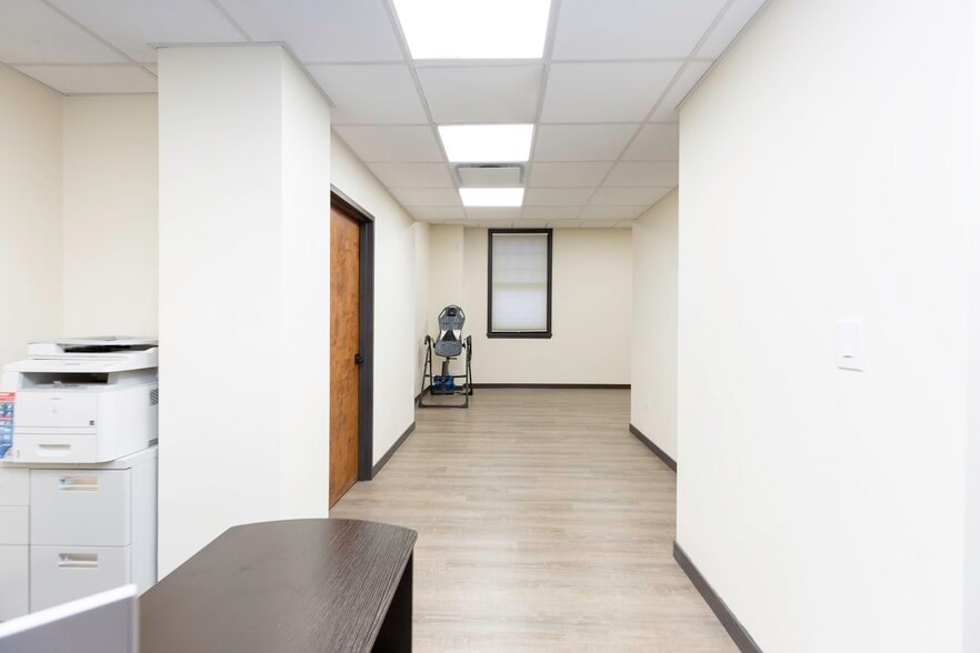 More Photos Of 69 Pondfield Rd, Bronxville Office For Sale