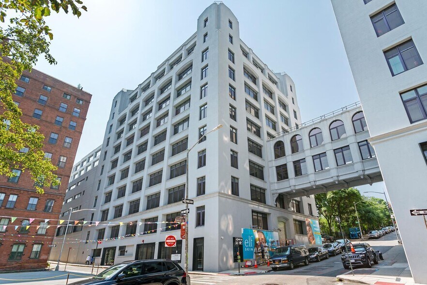 More Photos Of 25 Columbia Hts, Brooklyn Office For Lease