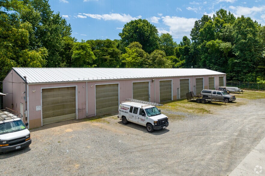 More Photos Of 14401 Pine Ln, Woodbridge Warehouse For Sale