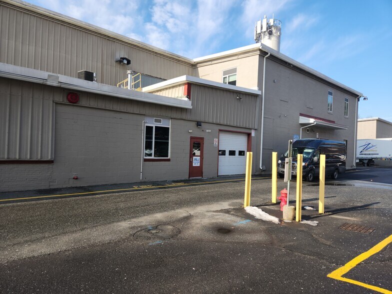 More Photos Of 340 McKinstry Ave, Chicopee Manufacturing For Lease