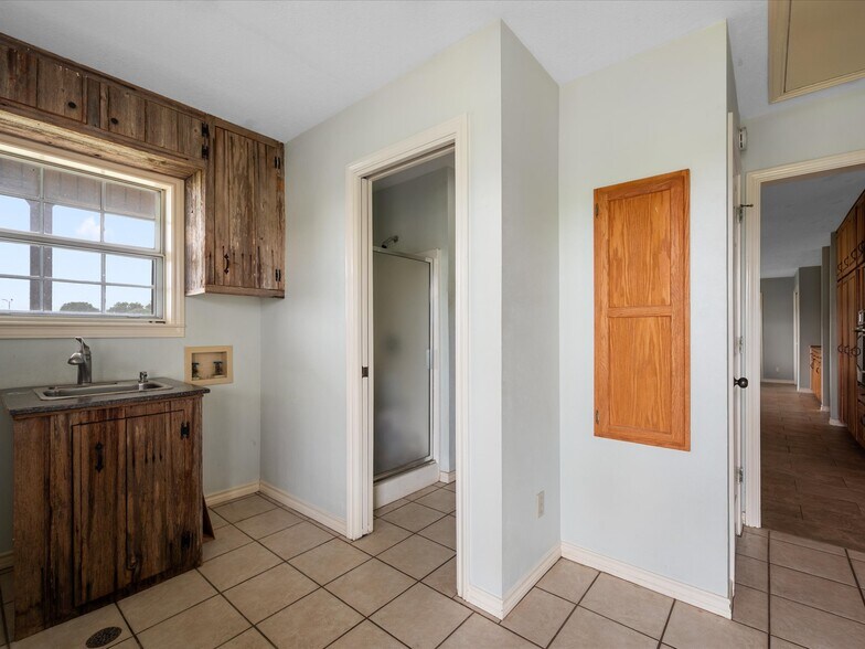 More Photos Of 17645 Highway 6, Navasota Land For Sale