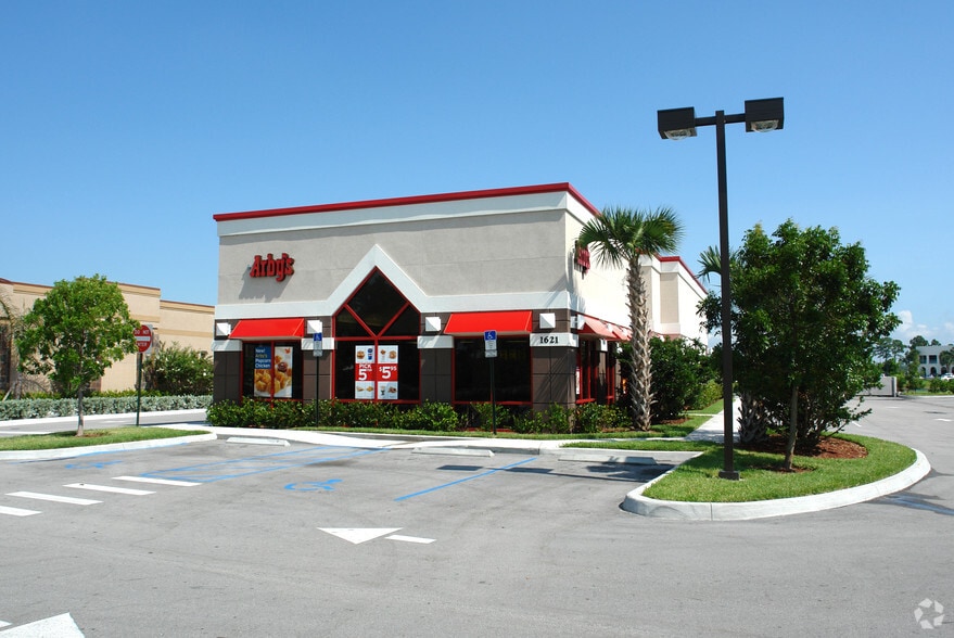 Primary Photo Of 1621 NW St Lucie West Blvd, Port Saint Lucie Fast Food For Lease