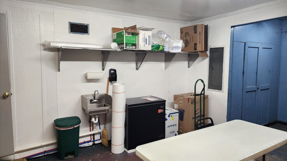 More Photos Of 7538 Old Nichols Hwy, Mullins General Retail For Sale