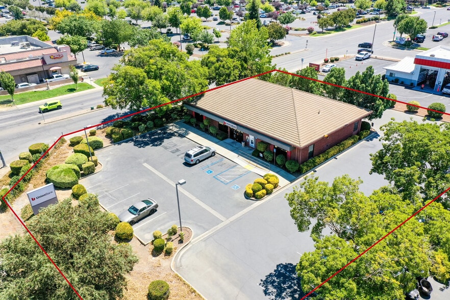 More Photos Of 998 Tharp Rd, Yuba City Bank For Lease