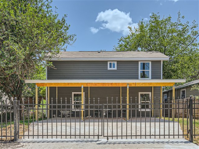 Primary Photo Of 1522 South Elmendorf St, San Antonio Apartments For Sale