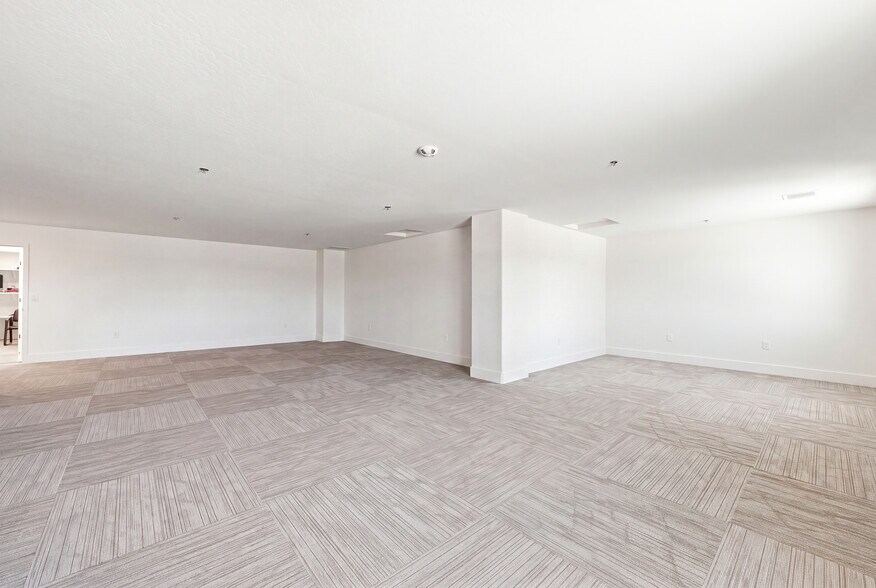 More Photos Of 2220 Taxi Way, Prescott Industrial For Sale