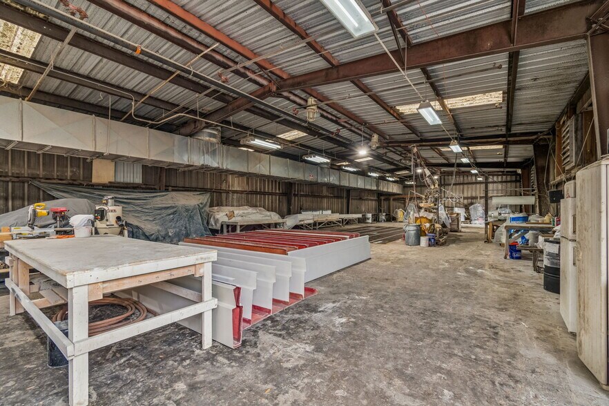 More Photos Of 1060 Harbor Lake Dr, Safety Harbor Light Manufacturing For Sale