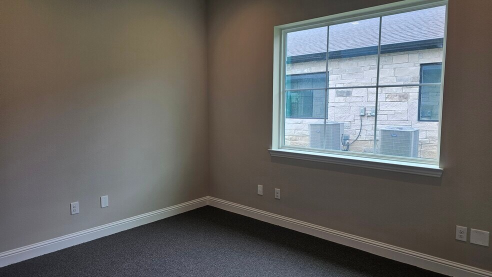 More Photos Of 3951 Alma Rd, McKinney Office For Sale