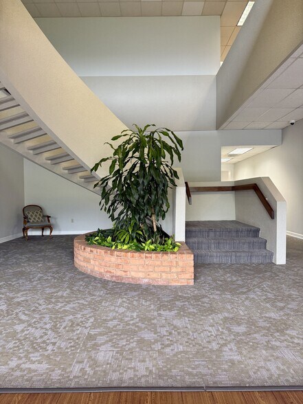 More Photos Of 3807 Brandon Ave SW, Roanoke Office For Lease