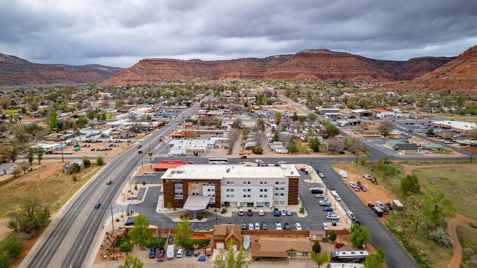 More Photos Of 465 S 100 E, Kanab Hospitality For Sale
