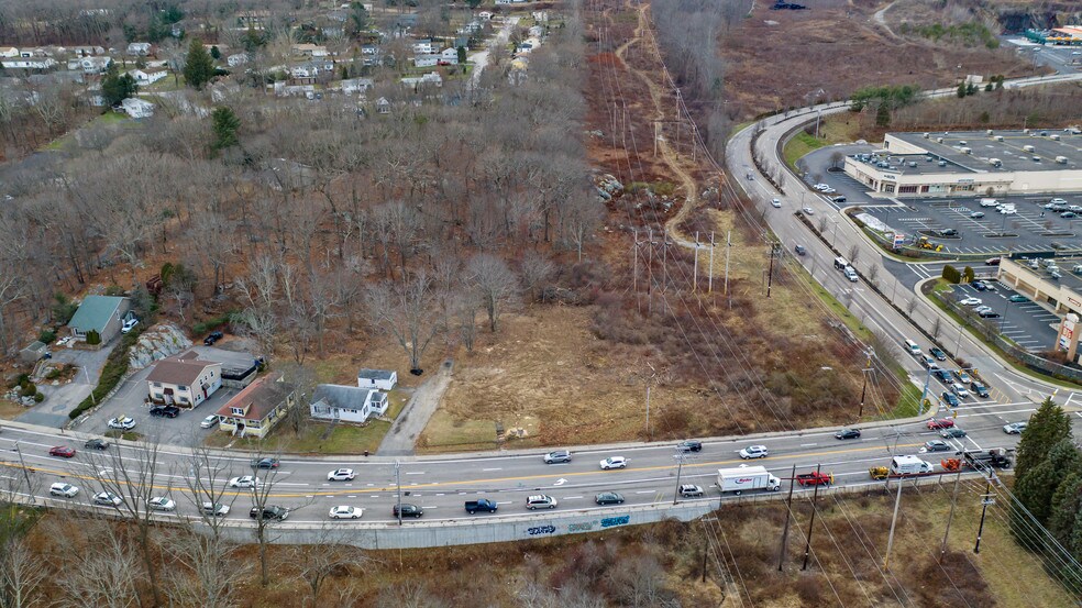 More Photos Of 1360-1362 Atwood Ave, Johnston Land For Lease