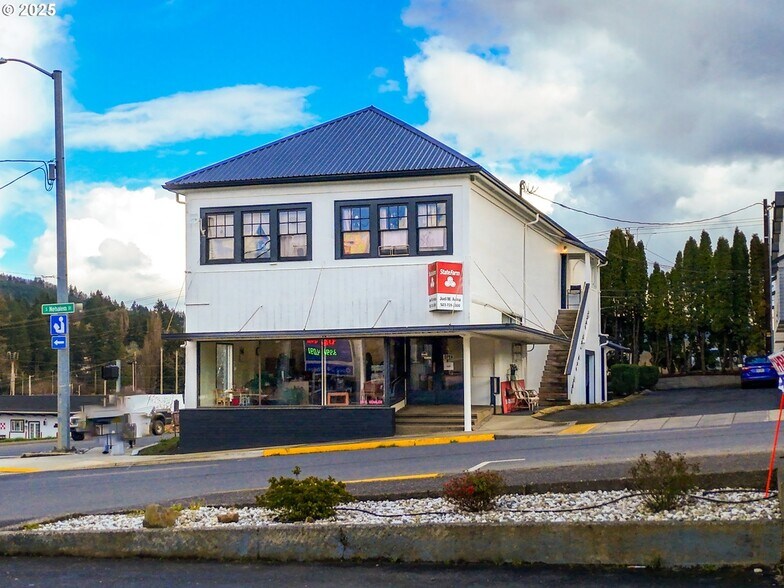 Primary Photo Of 29 Nehalem St, Clatskanie Apartments For Sale
