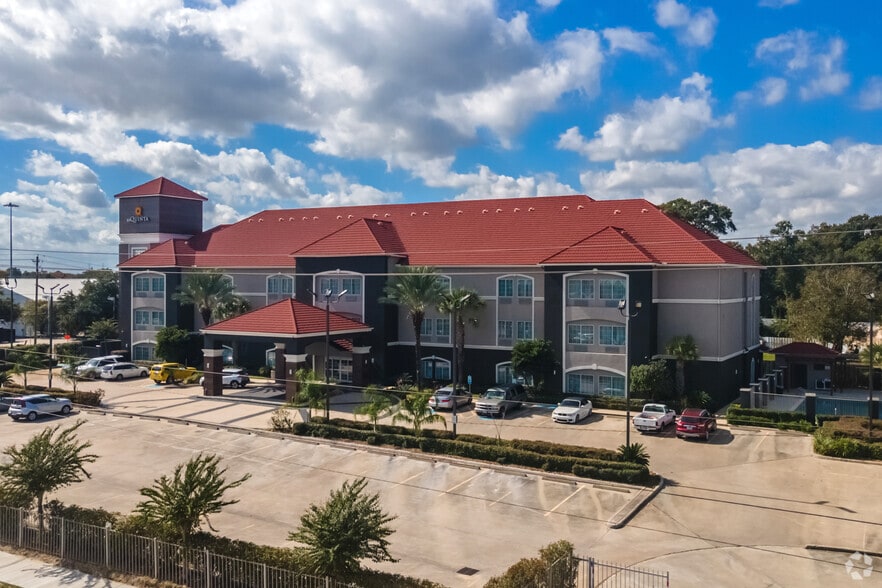 More Photos Of 930 Normandy St, Houston Hotel For Sale