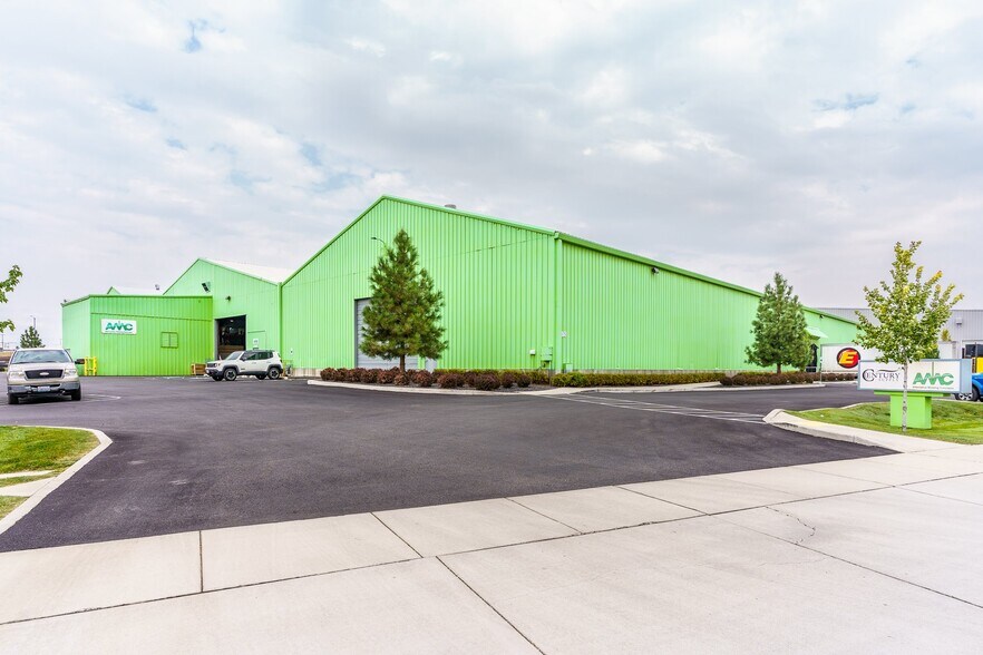 More Photos Of 5575 W Riverbend Ave, Post Falls Warehouse For Lease