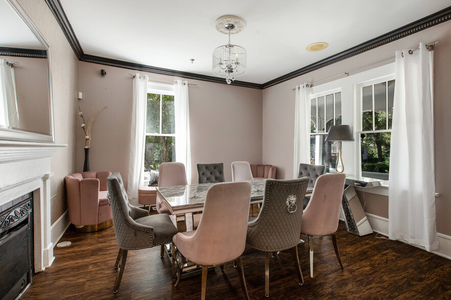 More Photos Of 5459 E Mountain St, Stone Mountain Restaurant For Sale