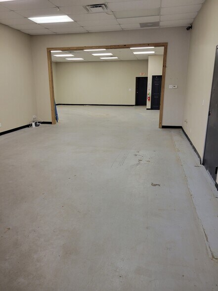 More Photos Of 5510 N Highway 81, Enid Warehouse For Lease