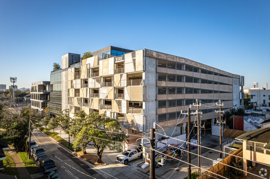More Photos Of 888 Westheimer Rd, Houston Office For Lease