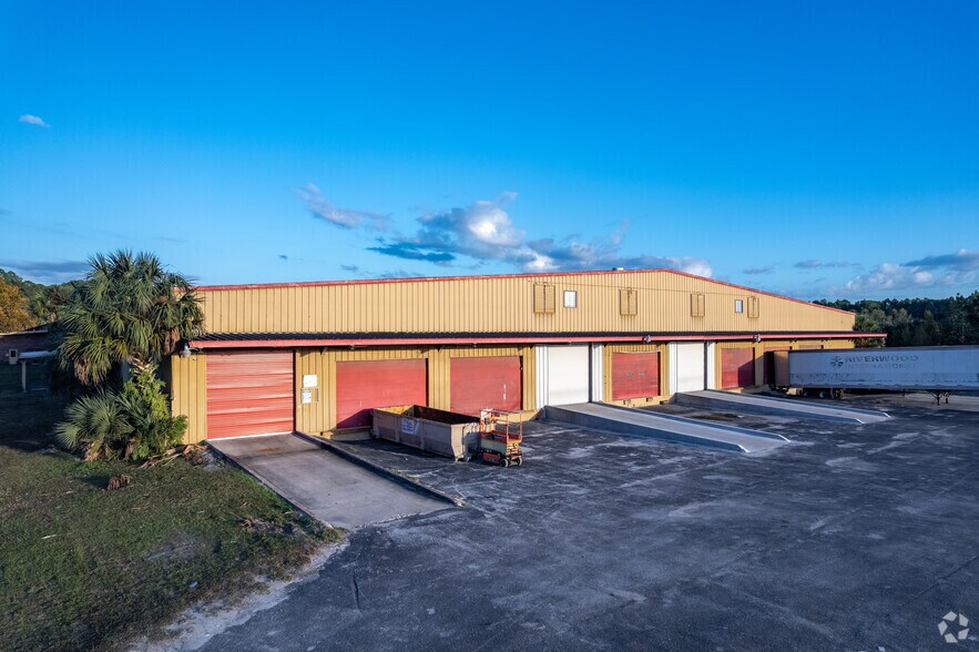 More Photos Of 2526 W New York Ave, Deland Warehouse For Sale