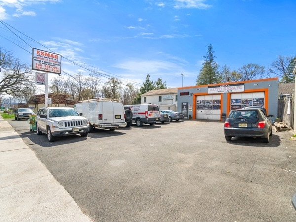 More Photos Of 305 S Michigan Ave, Kenilworth Industrial For Sale